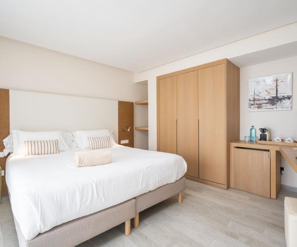 Double Room with Sea View Melbeach Hotel & Spa Canyamel Double Room with Sea View Melbeach Hotel & Spa Canyamel