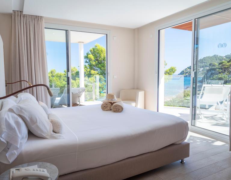 Suite Deluxe Melbeach Hotel & Spa Canyamel Suite Deluxe Melbeach Hotel & Spa Canyamel