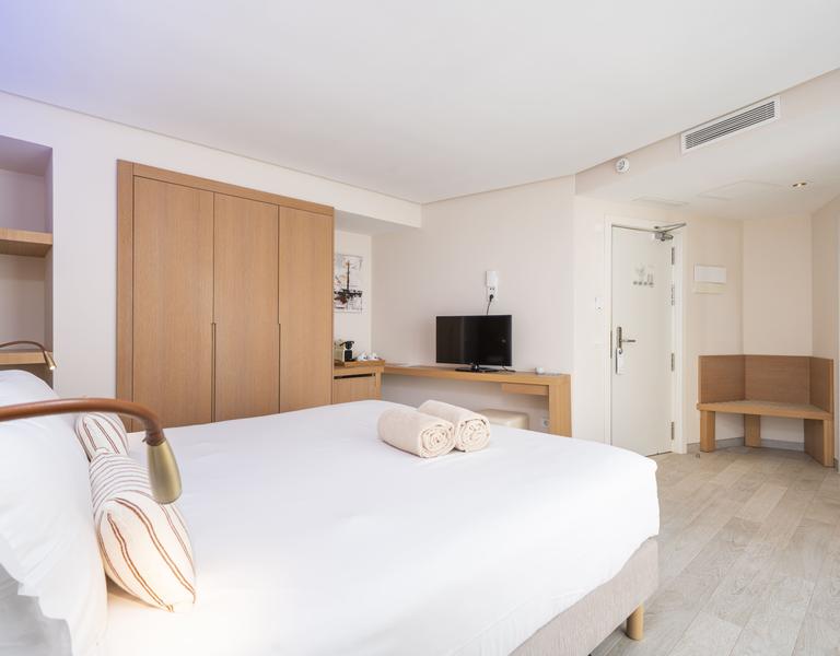 Double Room with Sea View Melbeach Hotel & Spa Canyamel Double Room with Sea View Melbeach Hotel & Spa Canyamel