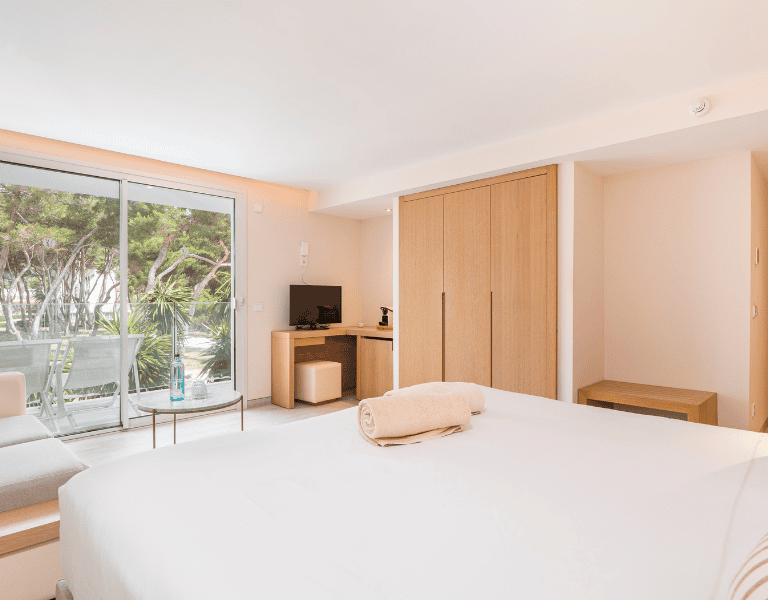 Double Room Superior with lateral Sea View Melbeach Hotel & Spa Canyamel Double Room Superior with lateral Sea View Melbeach Hotel & Spa Canyamel