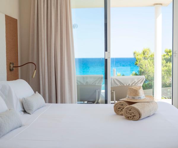 Suite Deluxe avec Jacuzzi et vue sur la mer Melbeach Hotel & Spa Canyamel Suite Deluxe avec Jacuzzi et vue sur la mer Melbeach Hotel & Spa Canyamel