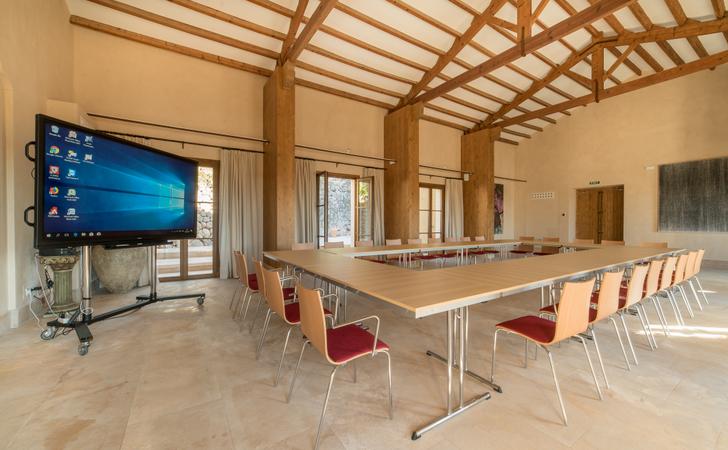 U-Shape Format Creu de Tau Art & Spa Capdepera U-Shape Format Creu de Tau Art & Spa Capdepera